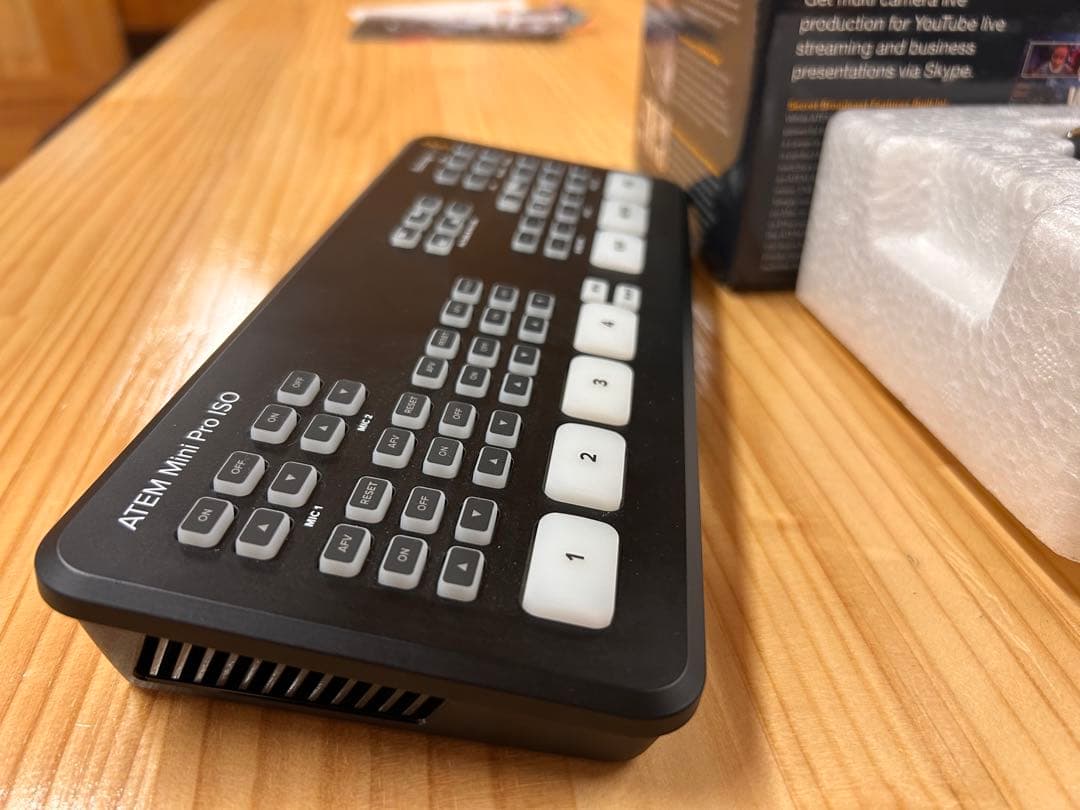 ATEM Mini Pro ISO スイッチャー　配信　プレゼン　イベント