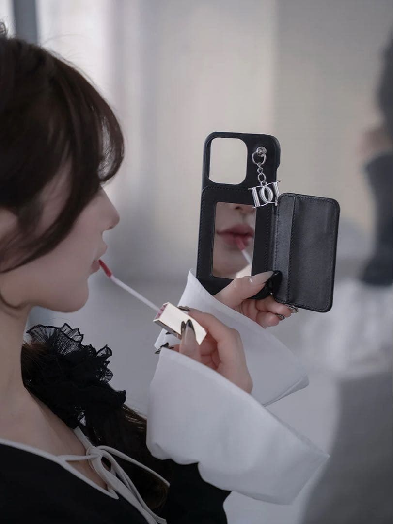 キルティングミラーDDチャームiPhoneケース 16pro ブラック