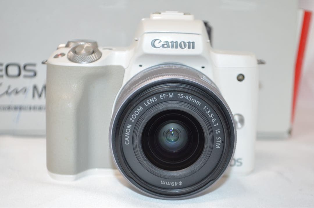 ★美品★お洒落ホワイト♪高性能ミラーレス！スマホ転送OK★キヤノン Kiss M