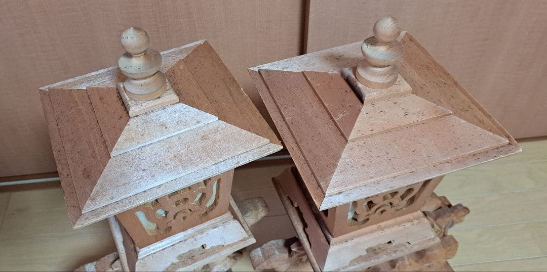 木工品 灯籠 1対 お供仏具用品　高さ約60cm