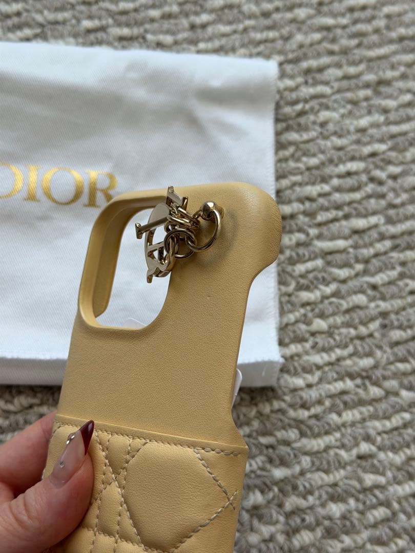 Dior iPhone15proケース イエロー