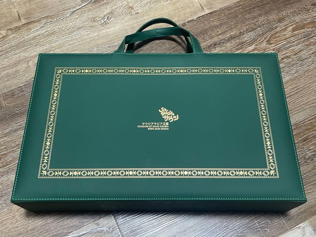関西万博　サウジアラビア　キャンドルケース