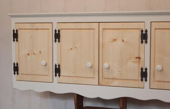 ハンドメイド　シャビーな壁掛け収納ラック　アンティークホワイト