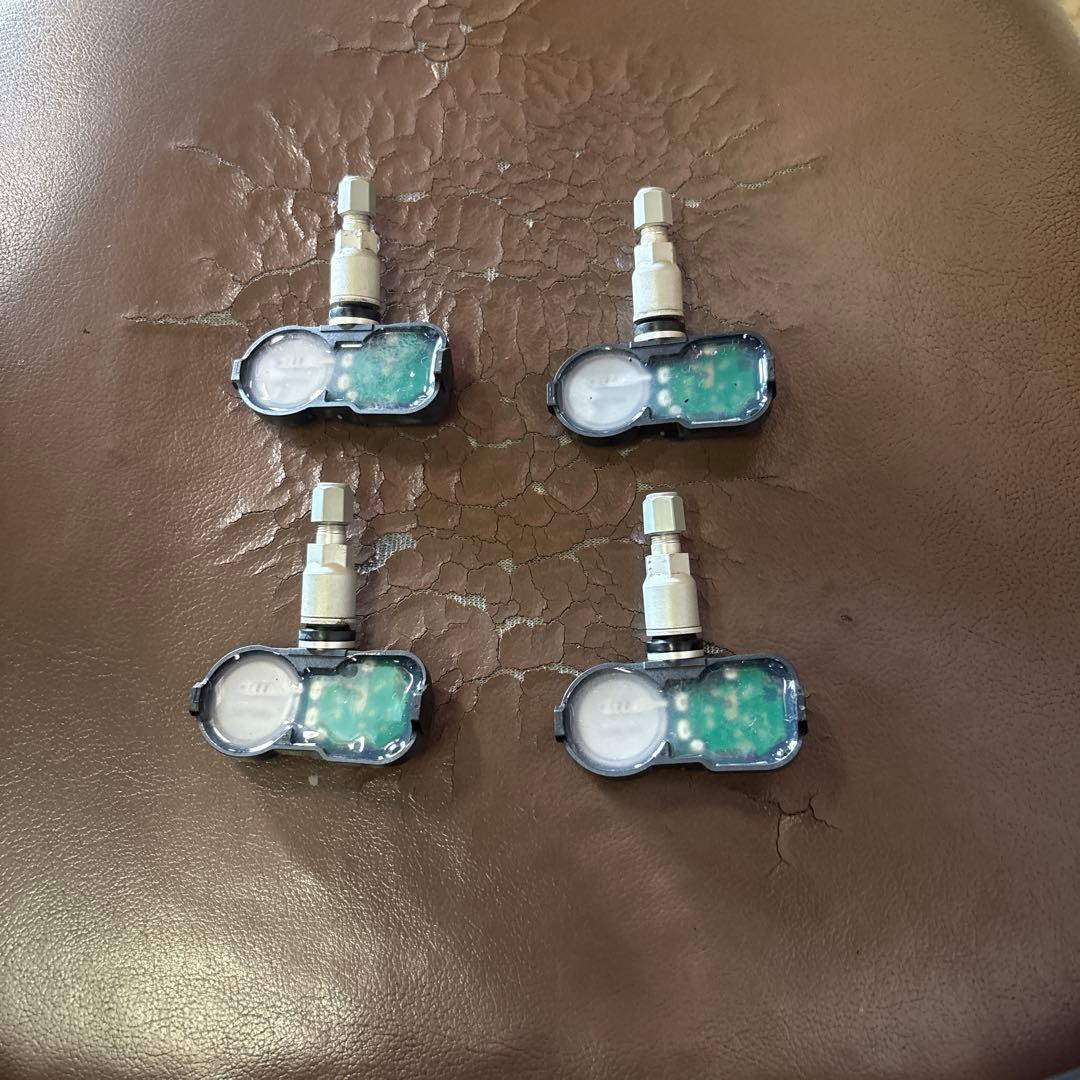 ス*ー様 タイヤ空気圧センサー 4個セット　レクサス