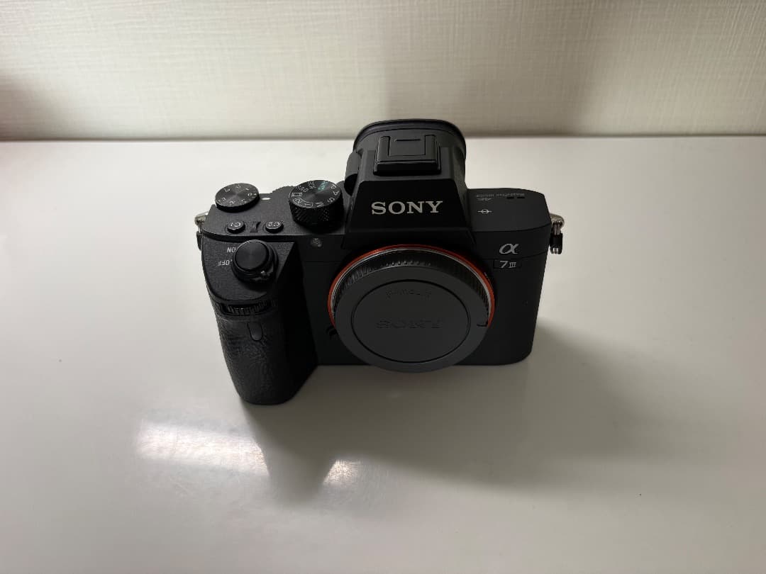 SONY ミラーレス一眼カメラ α7III ズームレンズキットSEL2870)