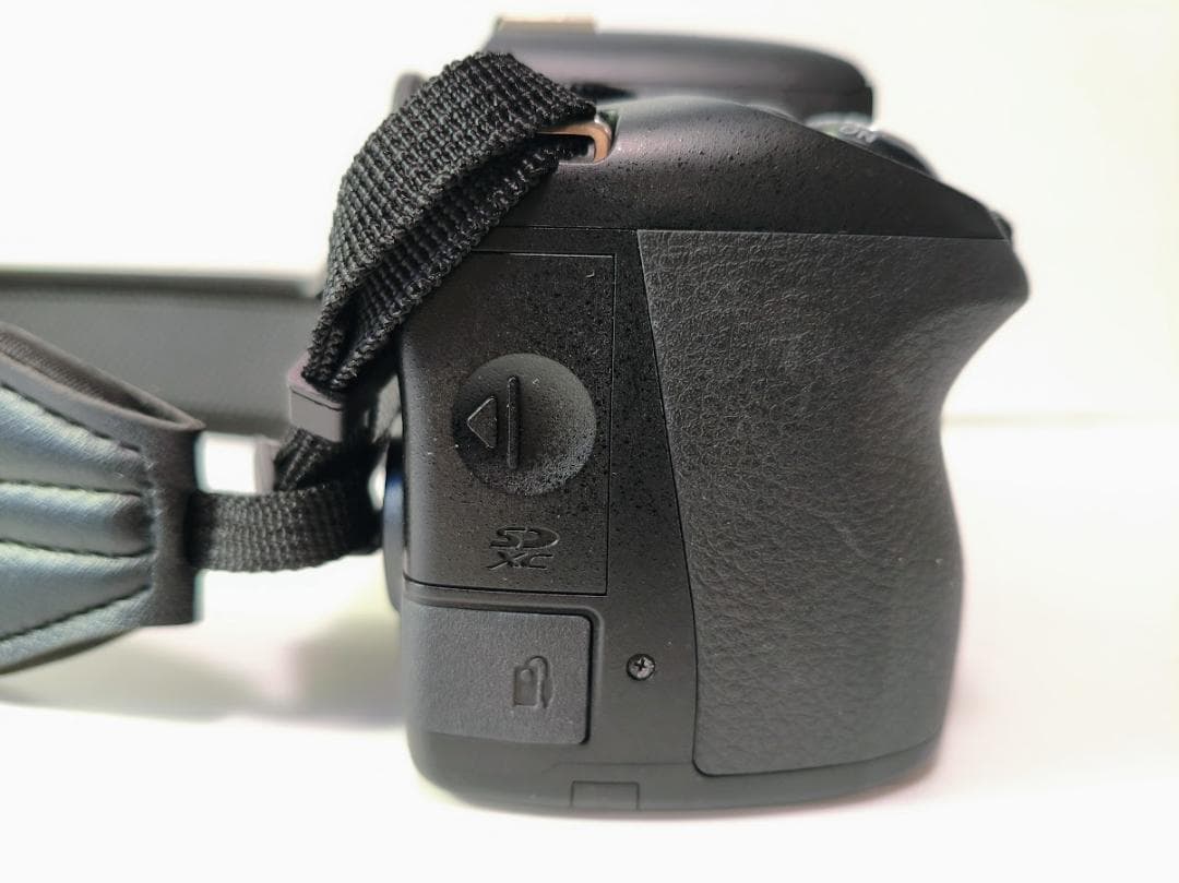 【黒死病対策】【内臓電池交換】PENTAX K-50　カメラらしいブラック