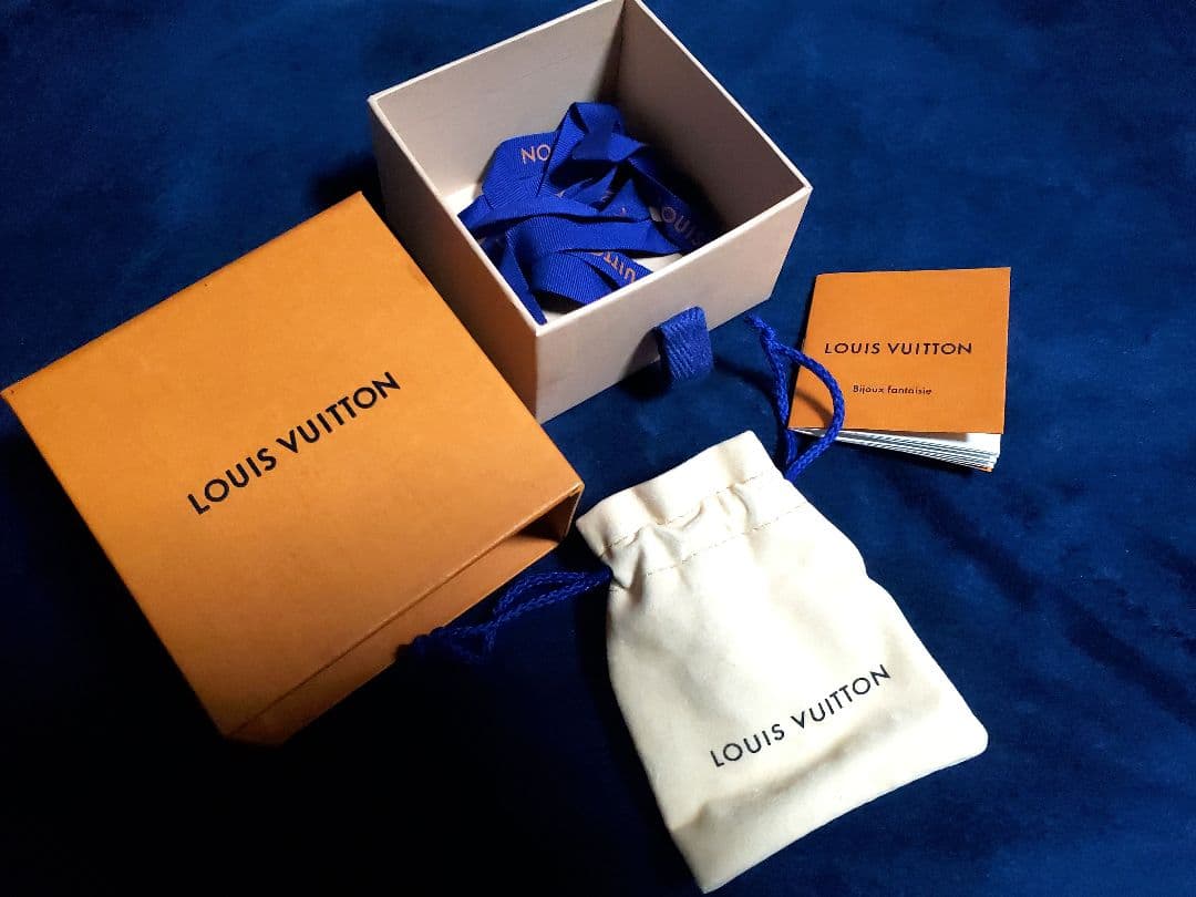 LOUIS VUITTON 片耳用ピアス