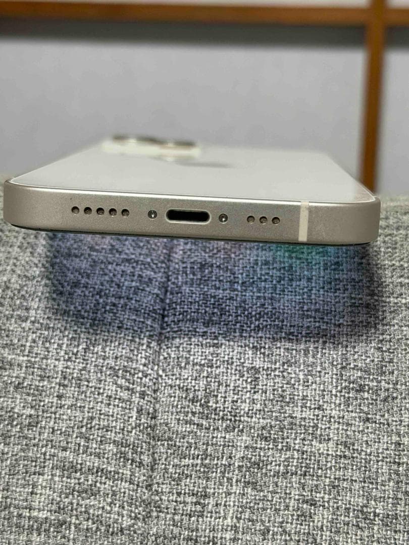 【Appleストア購入】iPhone13 256GB スターライトSIMフリー