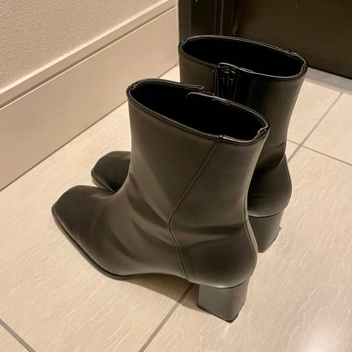 UNITED TOKYO ユナイテッドトウキョウ スクエアショートブーツ 黒