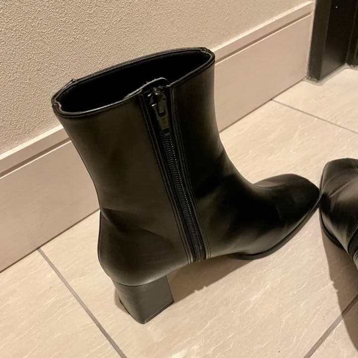 UNITED TOKYO ユナイテッドトウキョウ スクエアショートブーツ 黒