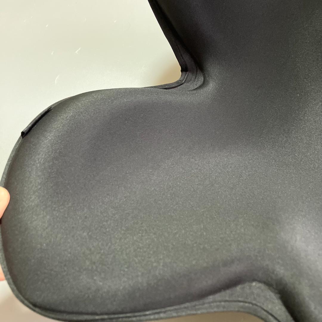 MTG Style 骨盤姿勢矯正サポートチェア　赤　黒　2個セット