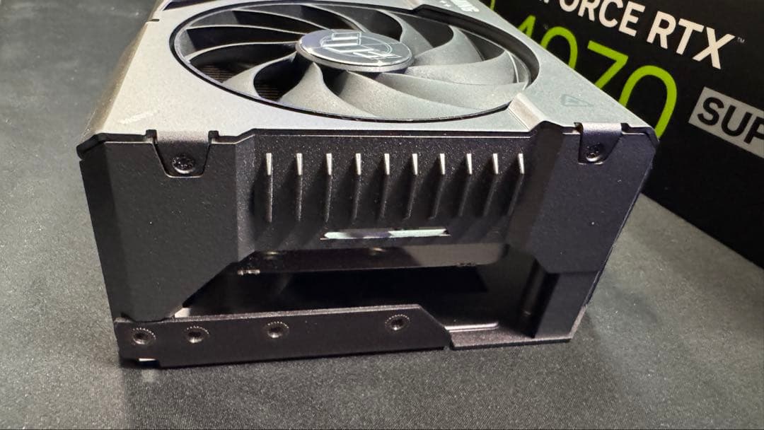 グラフィックボード・グラボ・ビデオカード ASUS TUF GEFORCE RTX 4070 SUPER OC 12GB