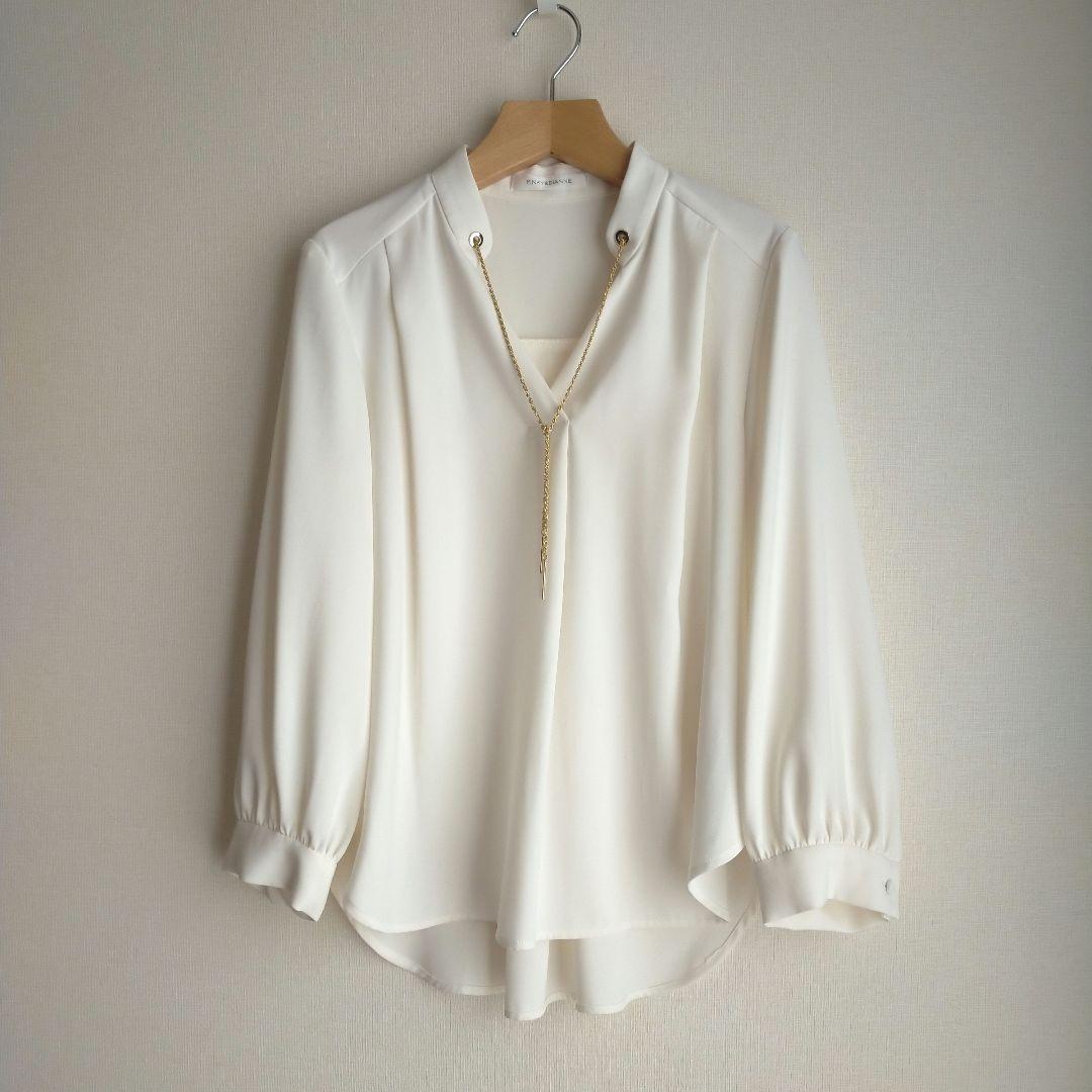 美品 ピンキーアンドダイアン2024 チェーンスタンドブラウス ホワイト 38