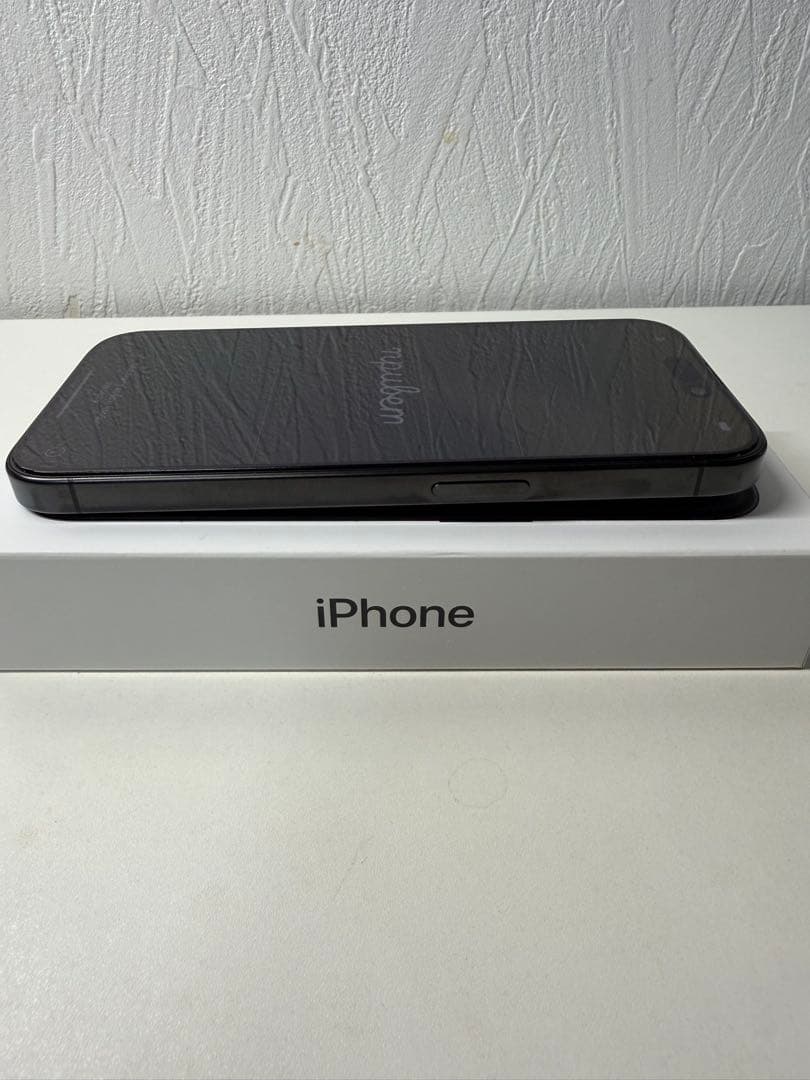 ★美品★iPhone15Pro 256GB SIMフリー ブラックチタニウム