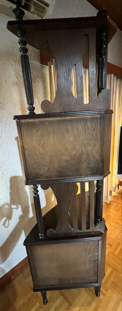 ※最終処分価格10/13まで　アンティーク調 コーナーキャビネット 飾り棚