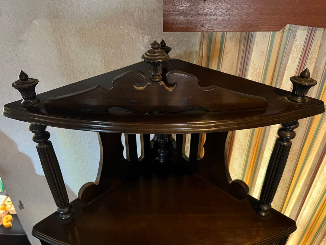 ※最終処分価格10/13まで　アンティーク調 コーナーキャビネット 飾り棚