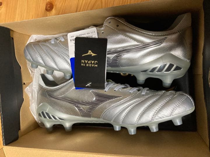 新品未使用28cm MIZUNOモレリアネオ3βJAPANギャラクシーシルバー