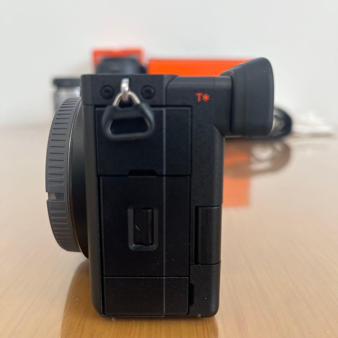 Sony α6700 ミラーレスカメラ 単焦点・ズームレンズ付き