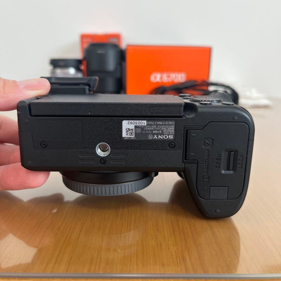 Sony α6700 ミラーレスカメラ 単焦点・ズームレンズ付き