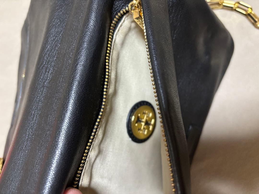 正規品　美品　Tory Burch ミニバッグ　クラッチ　保存袋付き