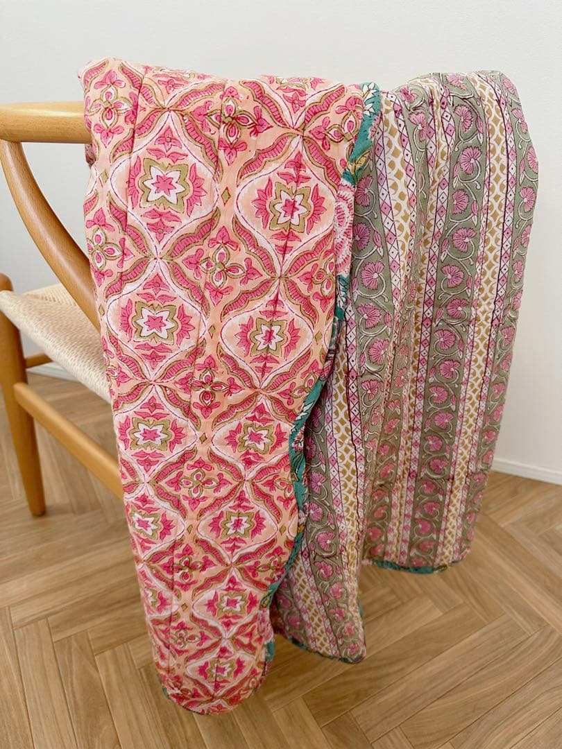 ブロックプリント　うねうねキルトブランケット　オレンジ×グリーン　オリエンタル