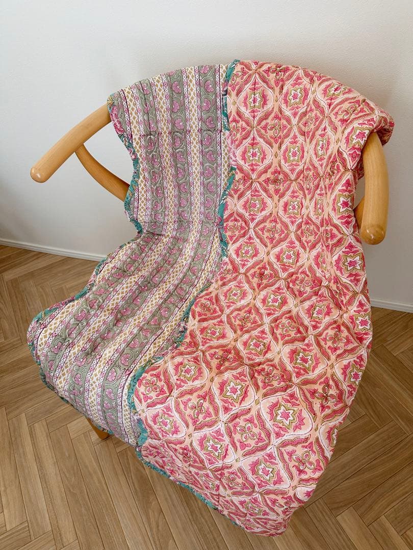 ブロックプリント　うねうねキルトブランケット　オレンジ×グリーン　オリエンタル