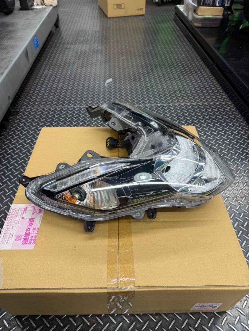 スズキ スウィッシュ 純正ヘッドライト SWISH DV12B