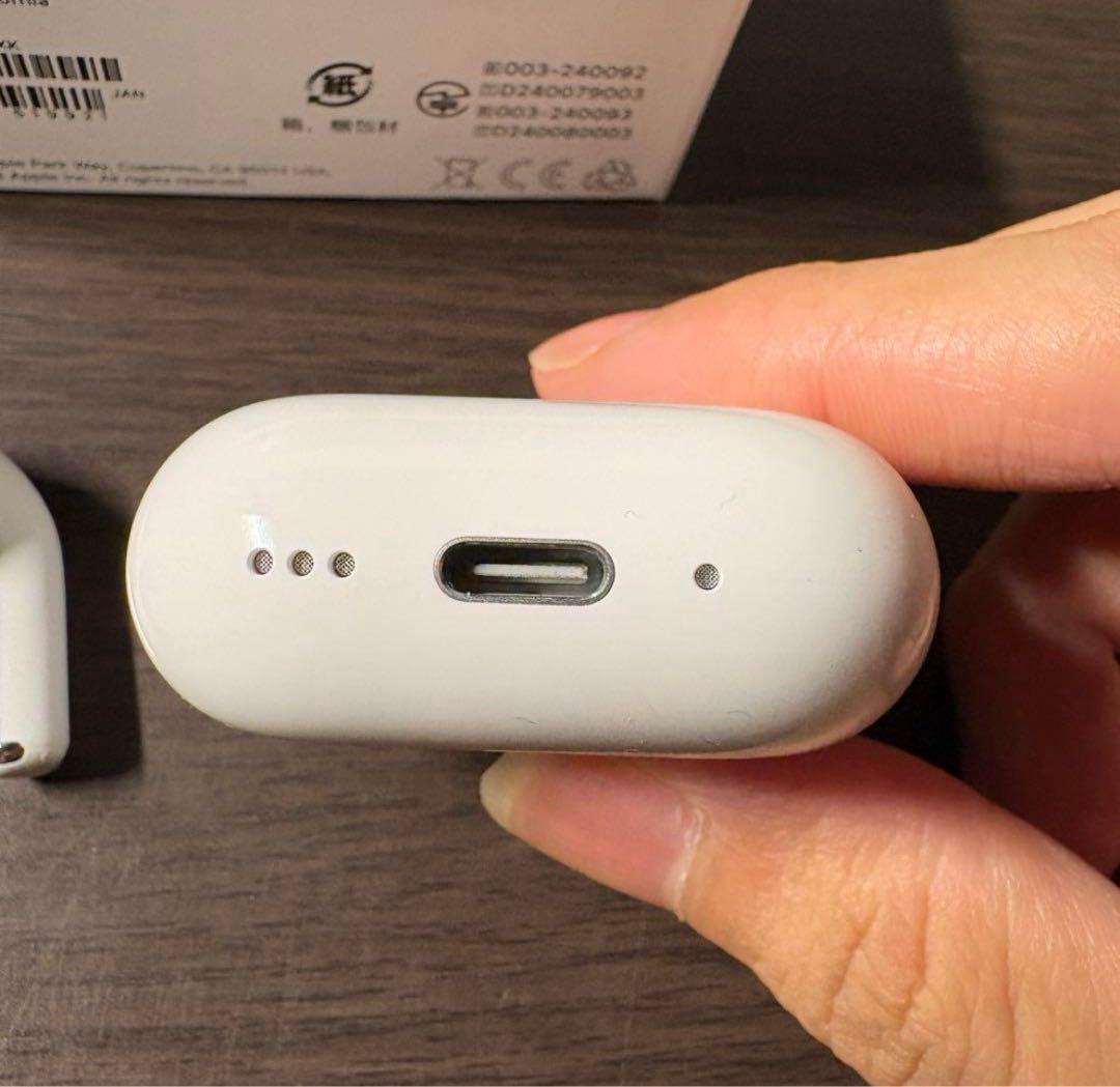 Apple AirPods 4 ANCモデル　本体 限定保証有り