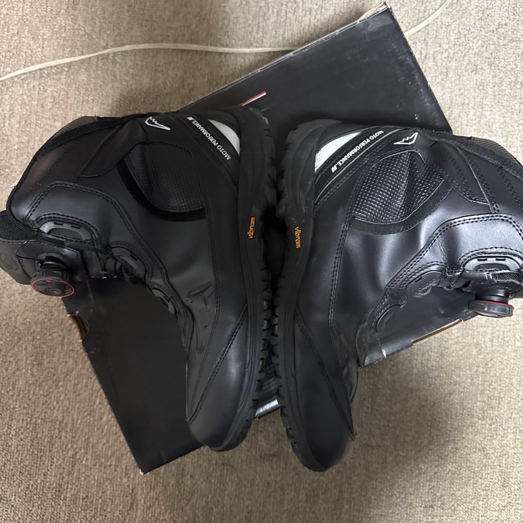 クシタニ　アドーネシューズ