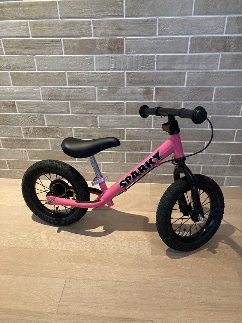 SPARKY スパーキー　キックバイク　ピンク　ブレーキ　スタンド付