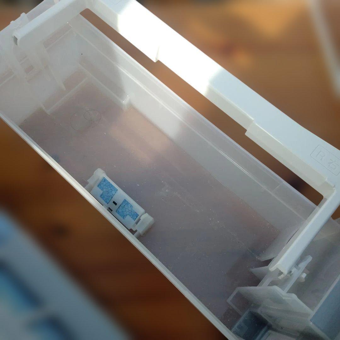 4987）SHARP プラズマクラスター　加湿空気清浄機 KC-30T7-W