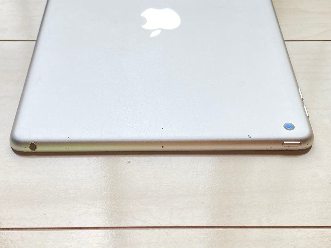 Apple iPad 第5世代 シルバー 128GB Wi-Fiモデル 85%