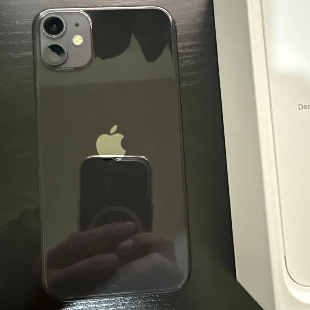 Apple iPhone 11 646GB ブラック