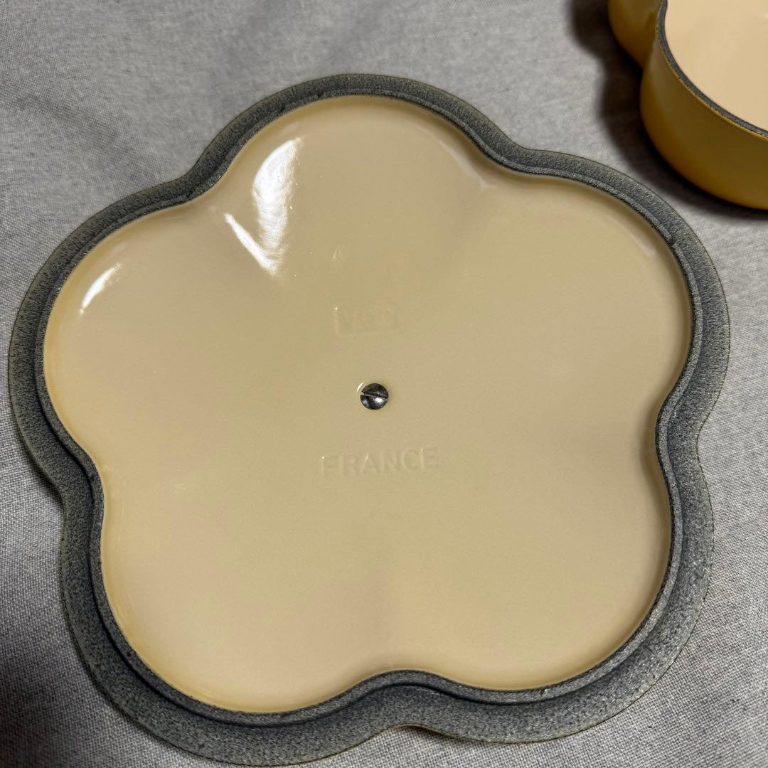 Le Creuset フルール　鍋 イエロー