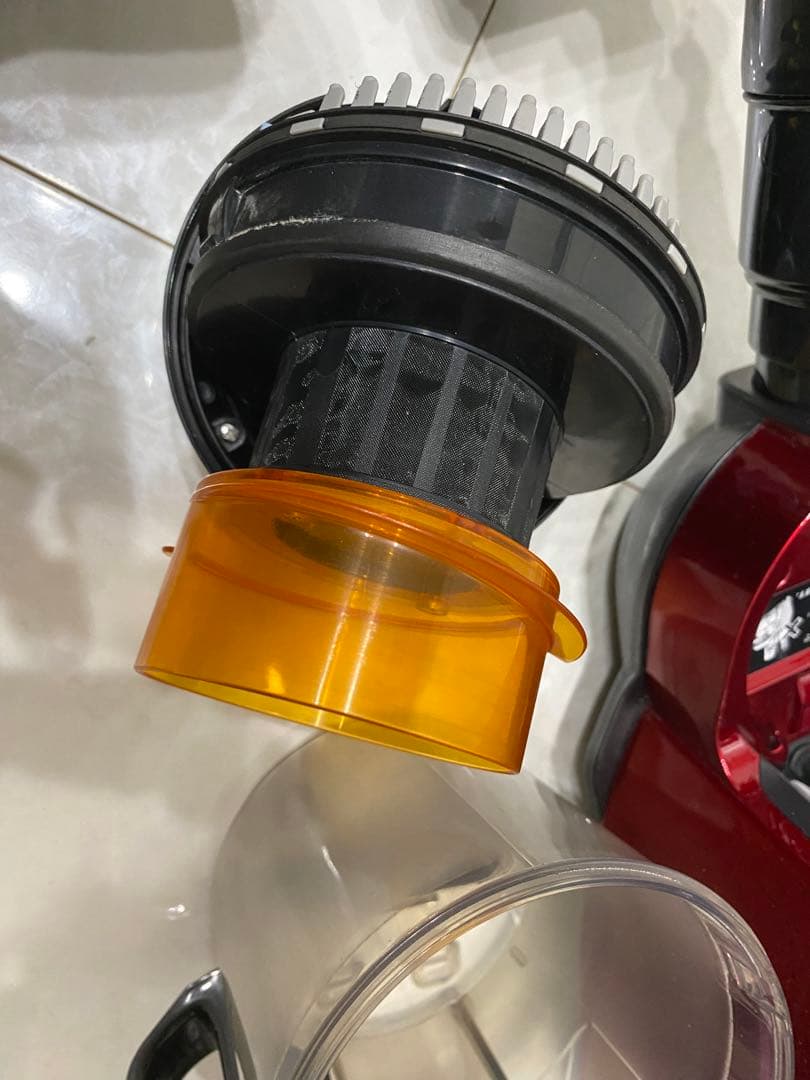 TOSHIBA　VC-C7-R　サイクロン式掃除機