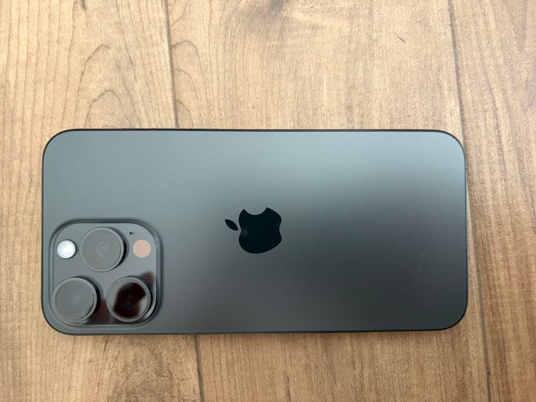 アリフ　Apple iPhone 15 Pro スペースブラック 本体