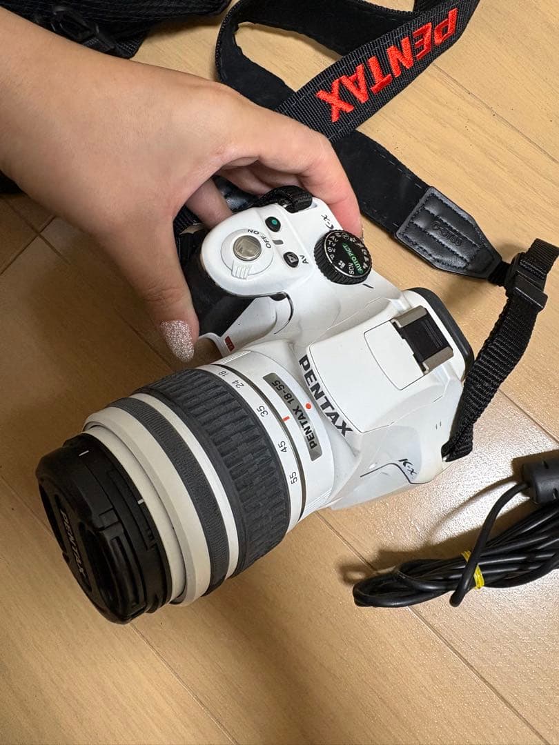 PENTAX デジタル一眼レフカメラ ホワイト