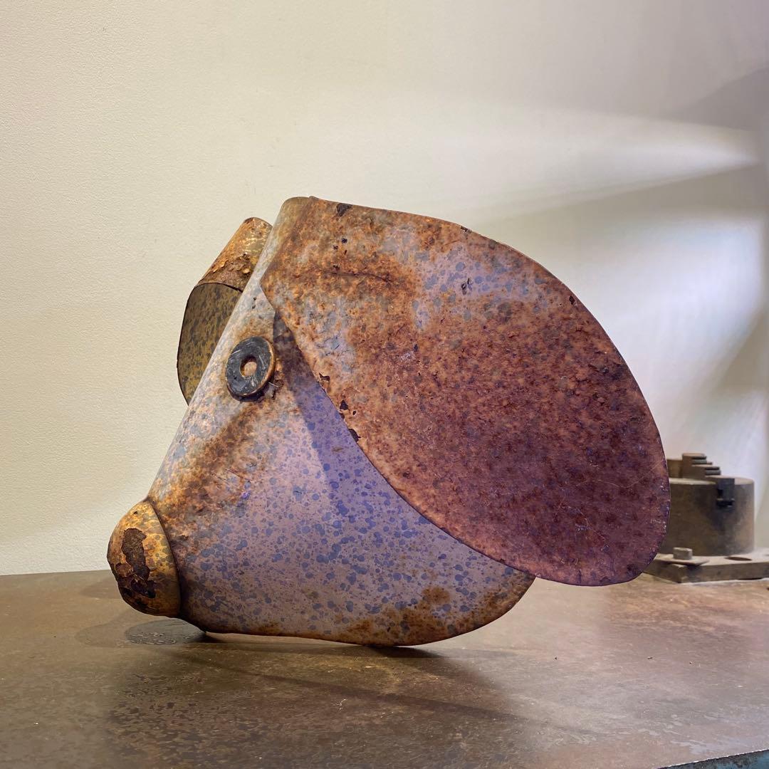 錆びた鉄製の犬のオブジェ マスク型 アンティーク