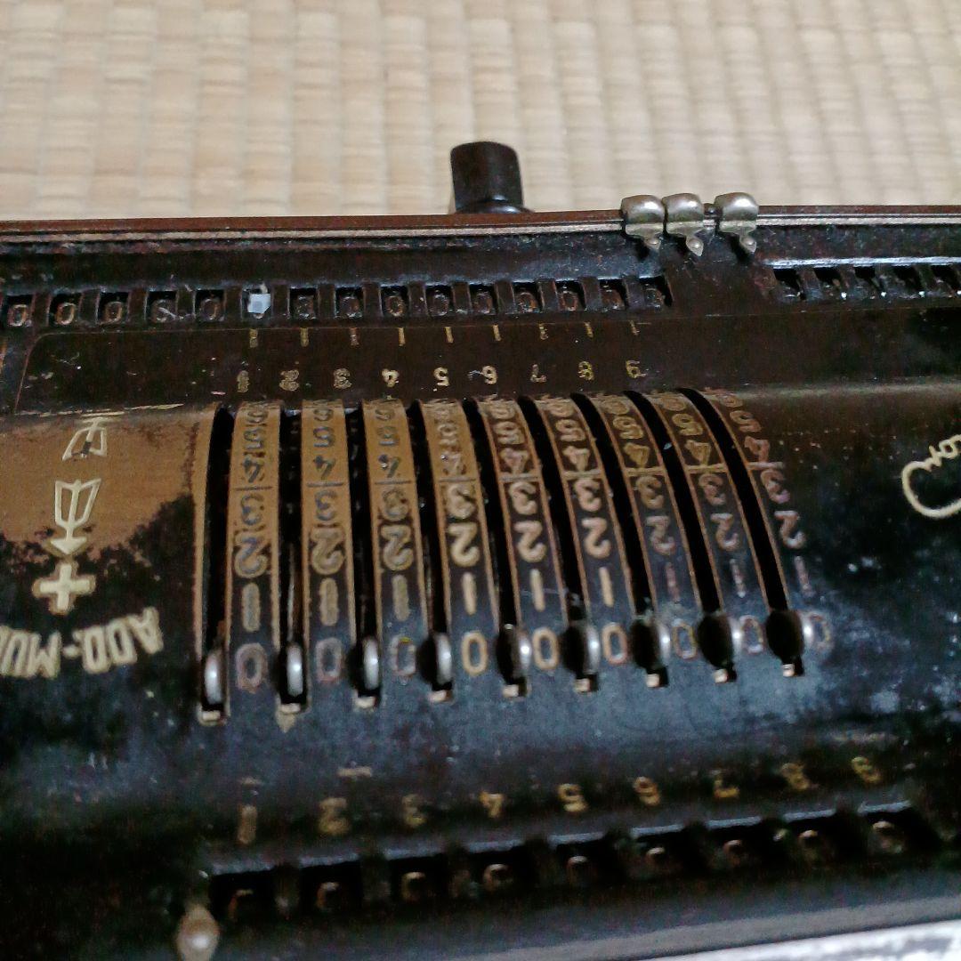 アンティーク　レトロ手回し計算機