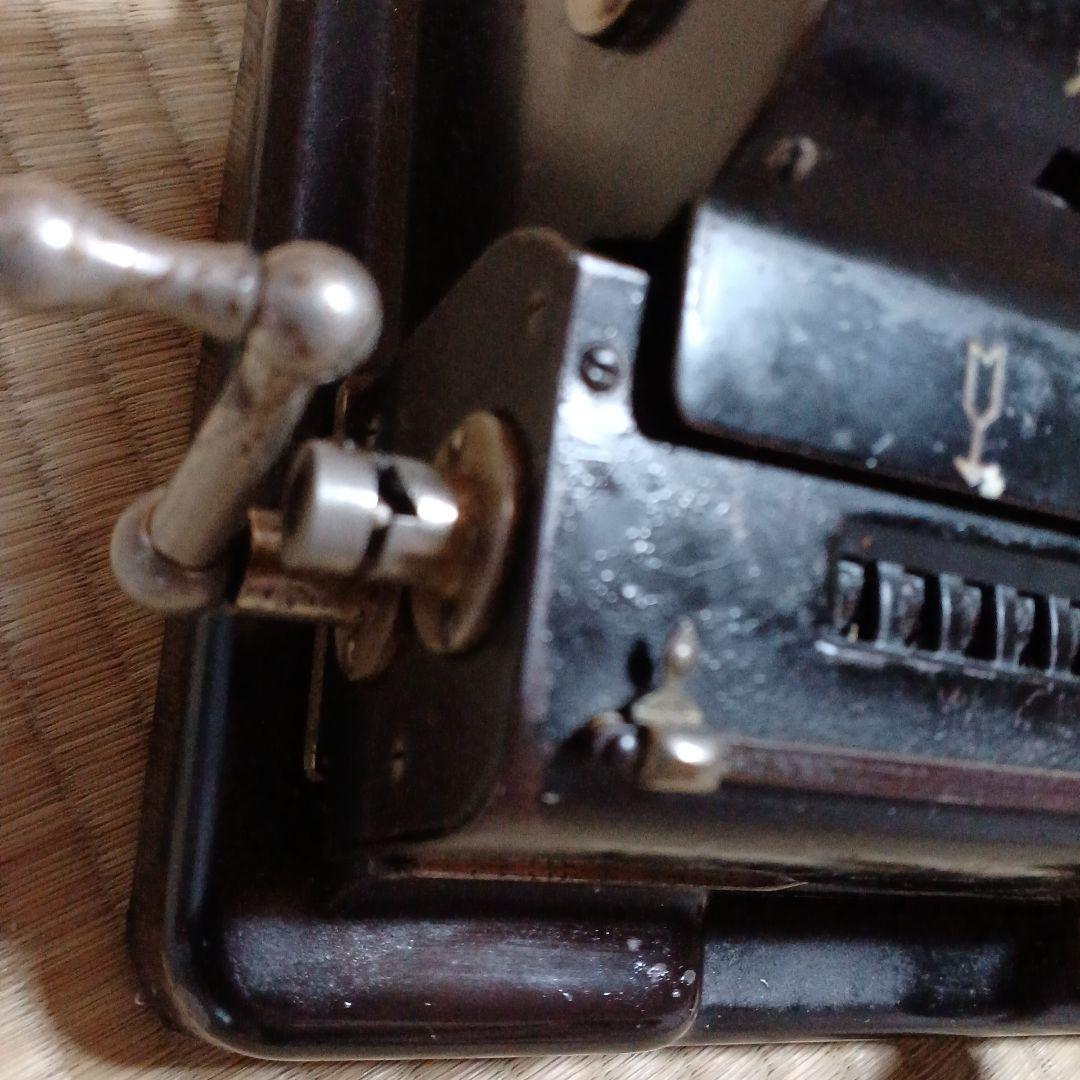 アンティーク　レトロ手回し計算機