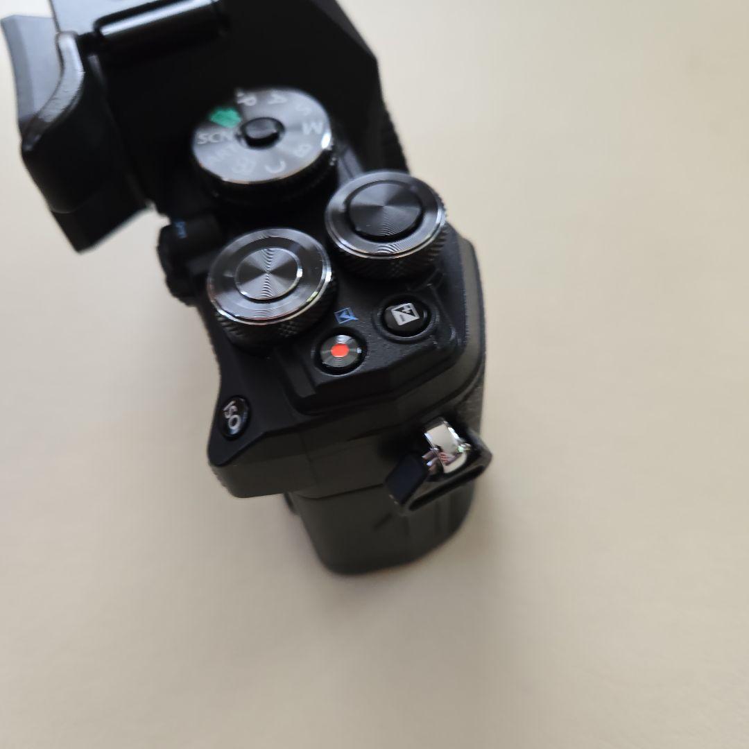 【美品】第3世代E-M5 Mark III ボディー※バッテリー３個他おまけ付