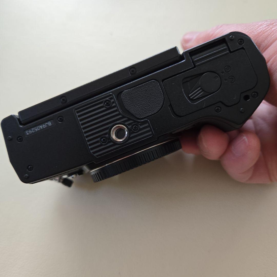 【美品】第3世代E-M5 Mark III ボディー※バッテリー３個他おまけ付