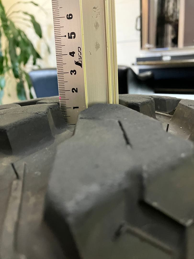 ソリッドレーシングタービンZ1 16ジオランダーMTG003 285/75R16