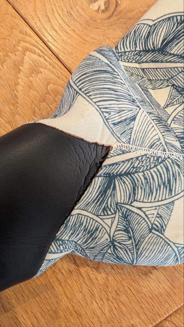 Hurley セミドライ 5/3mm レディース（SMサイズ程度）