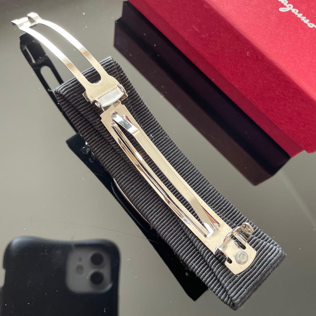 Ferragamo barretteフェラガモバレッタ ヴァララインストーン