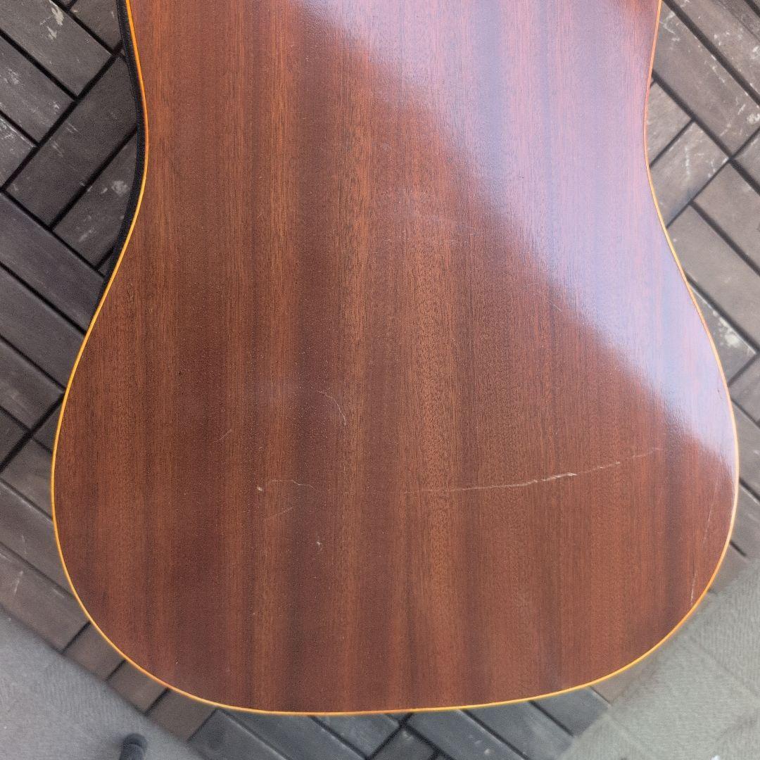 Chaki Wー3F 色々難ありのドレッドノートです。