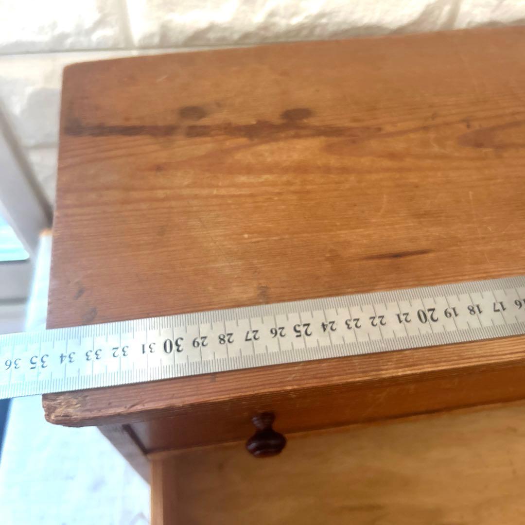 イギリスアンティーク　オールドパイン　鍵付きスモールチェスト