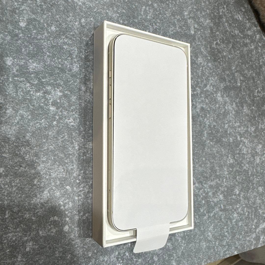 【未使用・美品】iPhone13 スターライト128GB