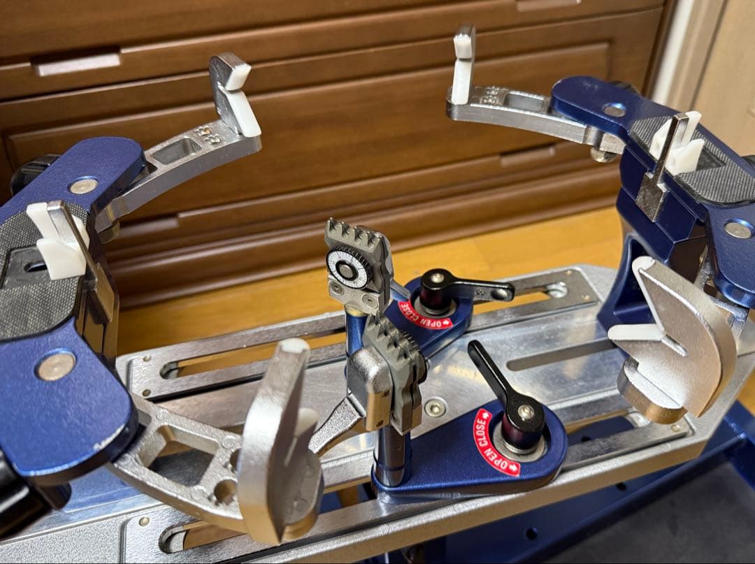 【送料込み】ガット張り機 ストリングマシン テニス バドミントン