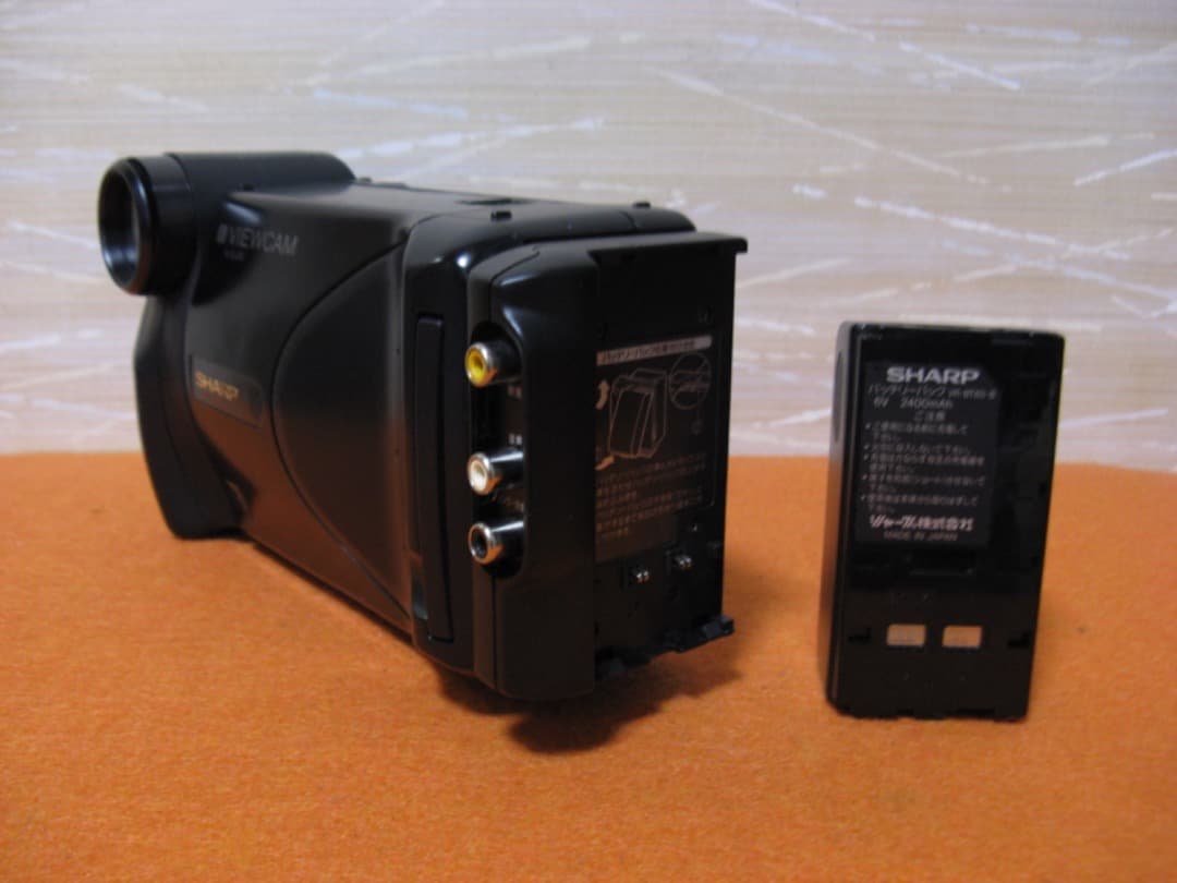 動作OK❗️☆シャープの液晶8ミリビデオカメラ・VL-EL310